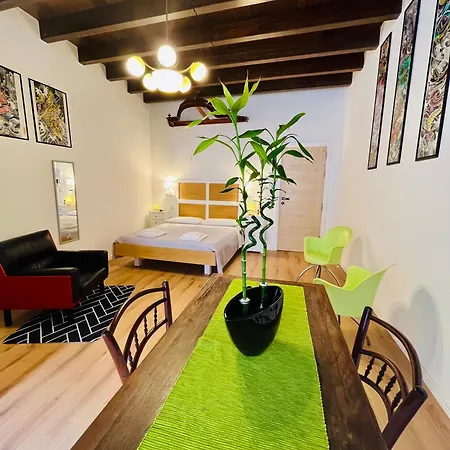 Casa Vacanze Santa Marta בית הארחה בארלטה